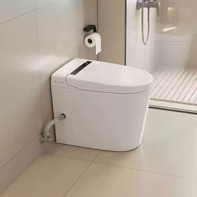 Moderni minimalistički pametni toalet