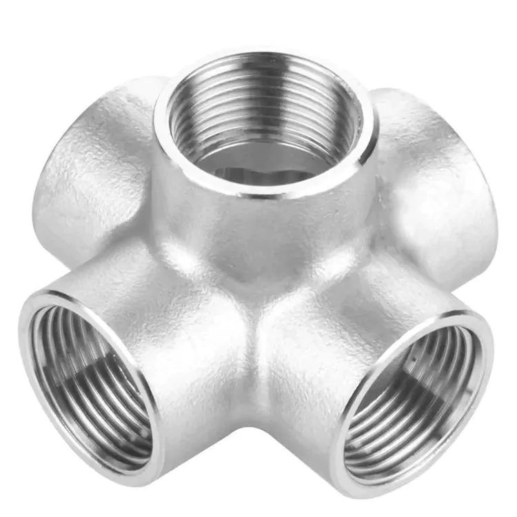 Cijevni 3D petosmjerni spoj